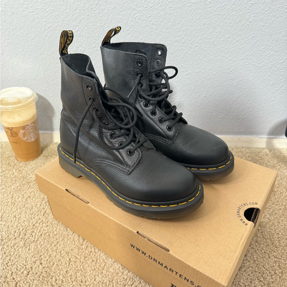 Dr. Martens Pascal